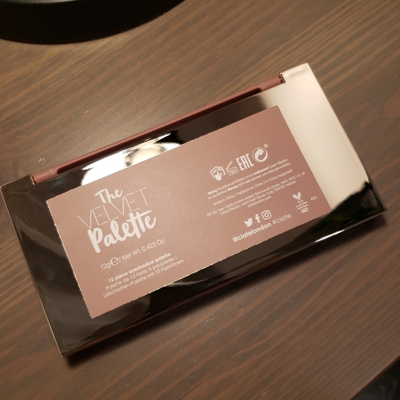 Ciate the velvet pallette - Picture 4 of 7